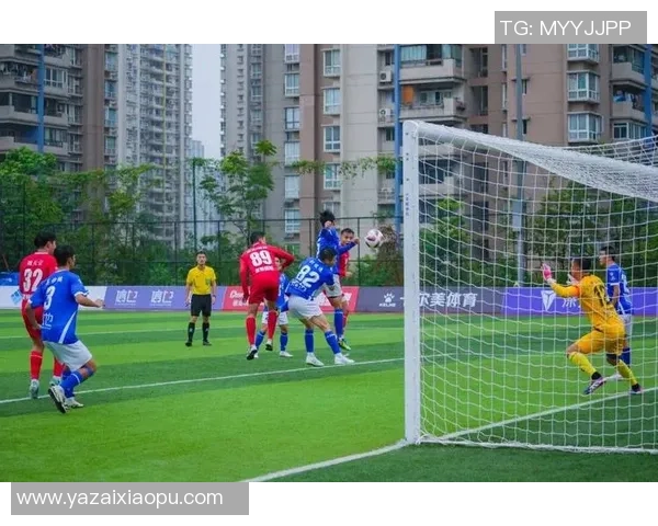 养乐多足球球星闪耀赛场展现拼搏精神引领团队创造辉煌时刻 养乐多足球球星闪耀赛场展现拼搏精神引领团队创造辉煌时刻