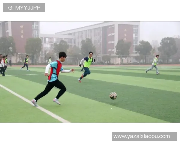 足球星光闪耀绿茵赛场群星逐梦展现激情与荣耀瞬间